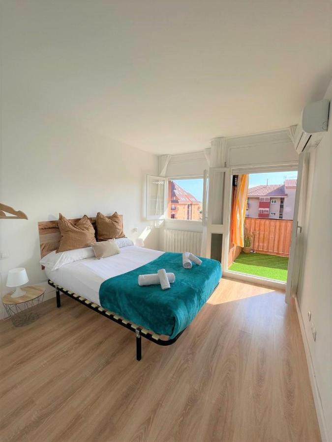 Apartamento Con Piscina Y Gran Terraza Con Vistas - Muy Cerca De La Playa, El Centro Y La Estacion Apartman Vilassar De Mar Kültér fotó