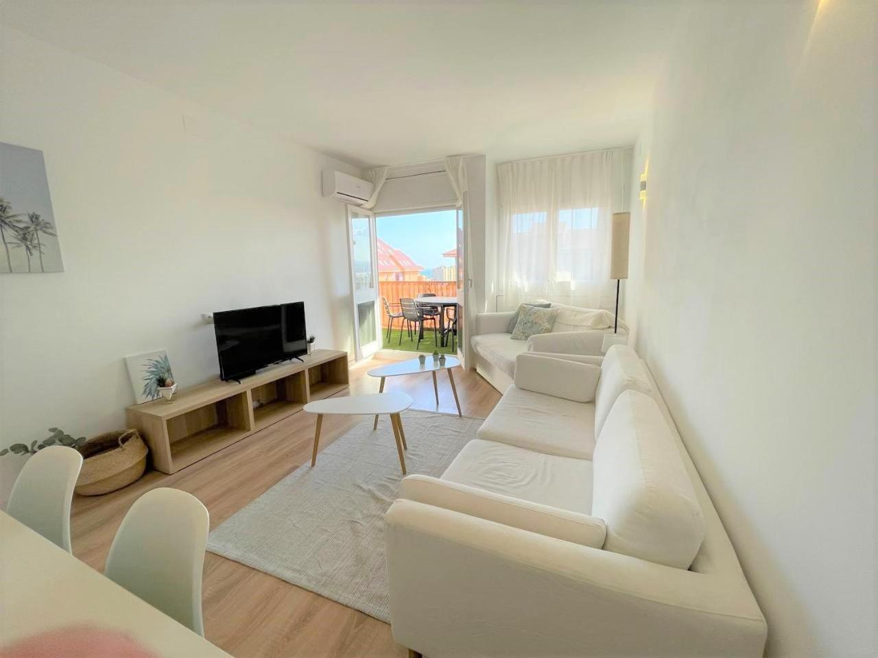 Apartamento Con Piscina Y Gran Terraza Con Vistas - Muy Cerca De La Playa, El Centro Y La Estacion Apartman Vilassar De Mar Kültér fotó